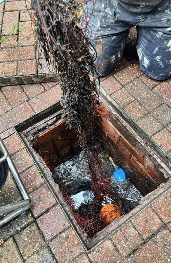 https://blockeddrainsscarborough.com.au/uploads/2025/07/hero-blocked-sewers-68349.jpg